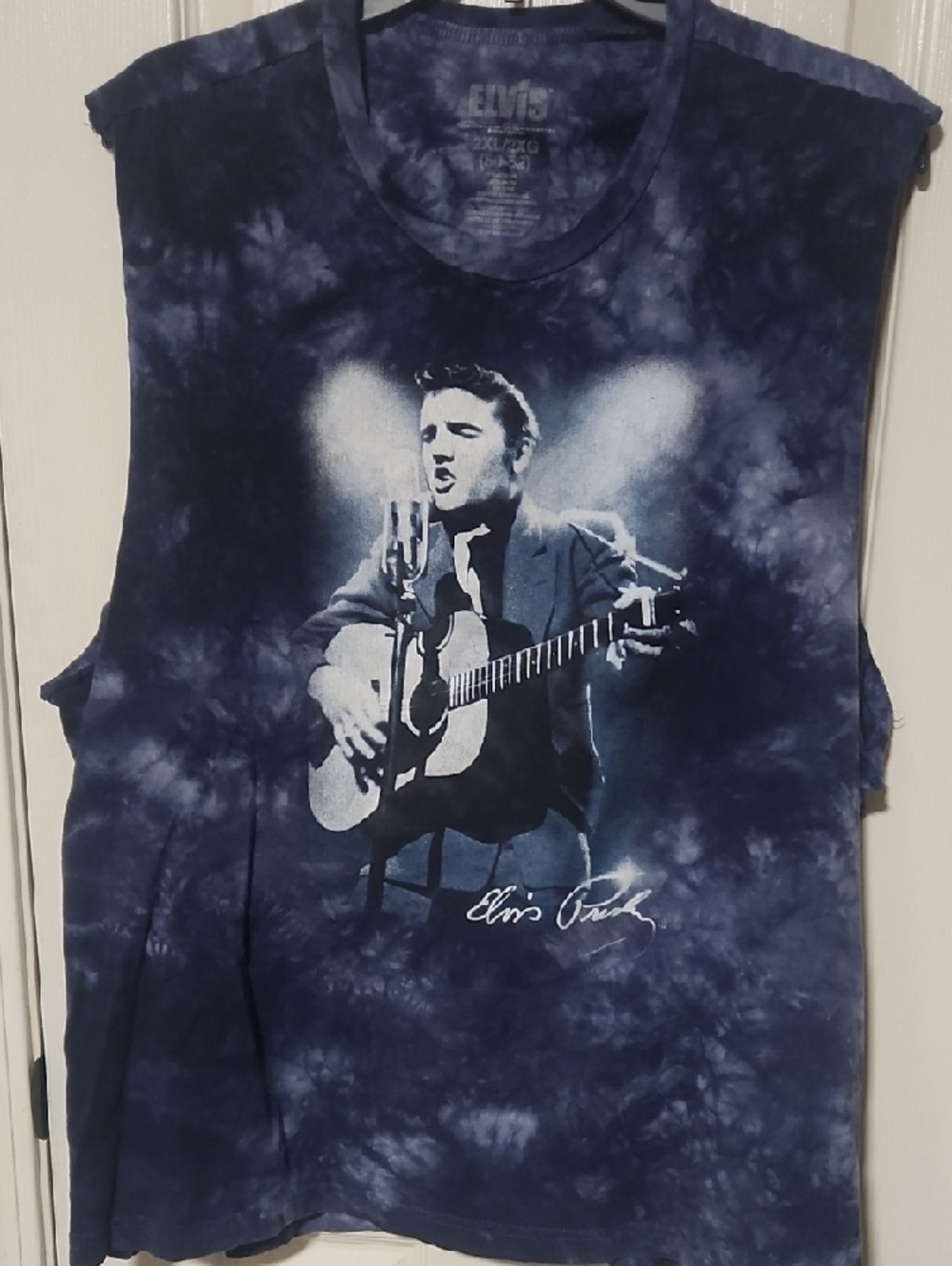 Elvis Presley Navy Tie-Dye Muscle Tank. Top Pre-owned Great Condition. - Picture 3 of 4